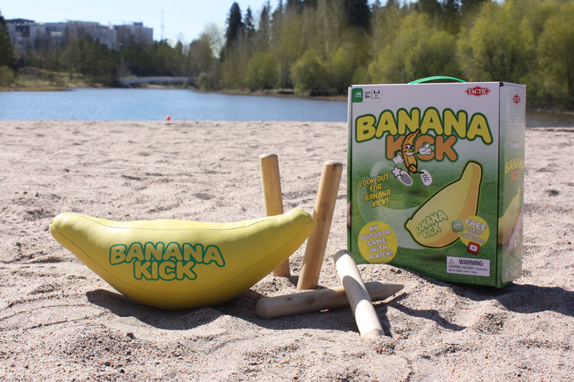 Tactic Banana Kick Tante Truus